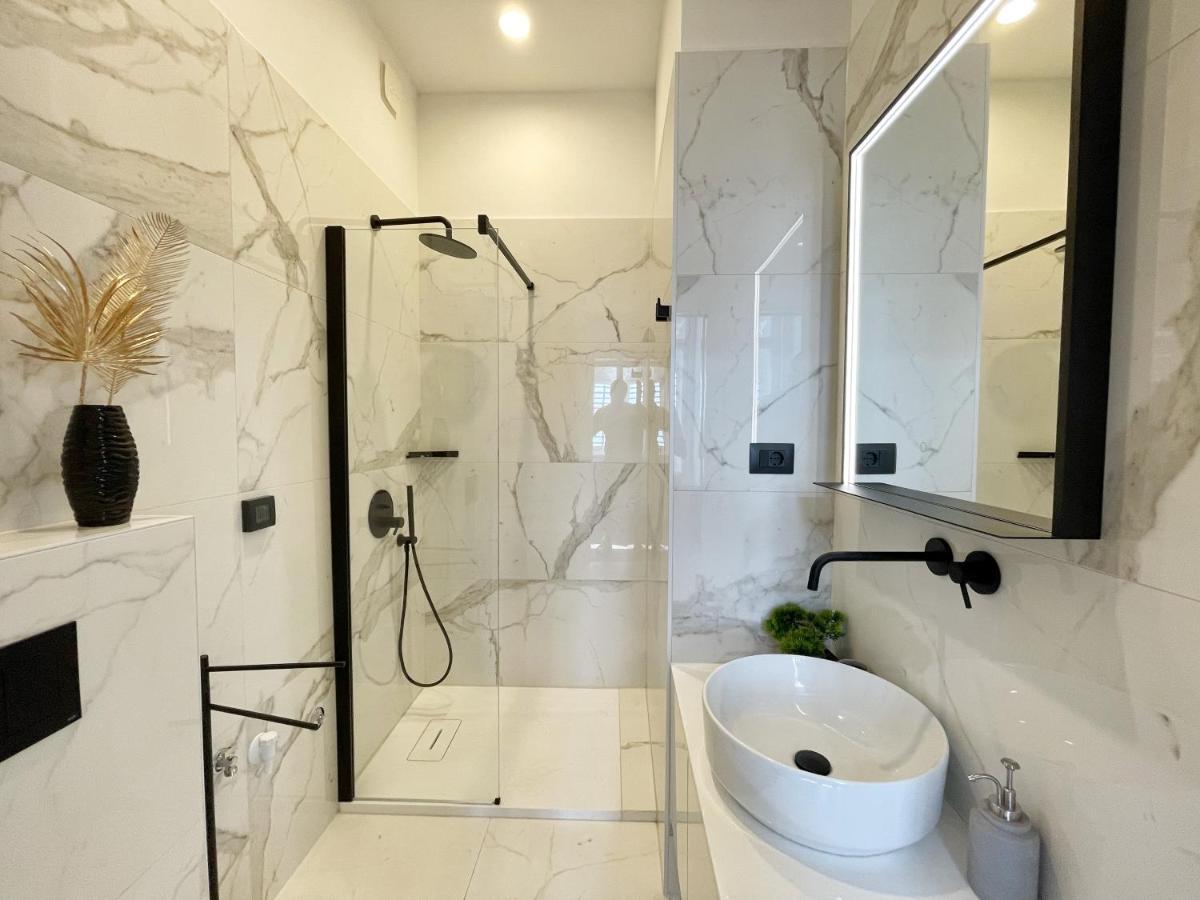 Navis City Apartments Pula Exterior foto